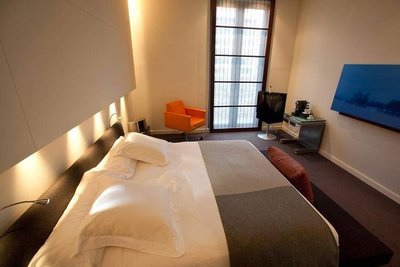 Sixtytwo Hotel — Sixtytwo Hotel